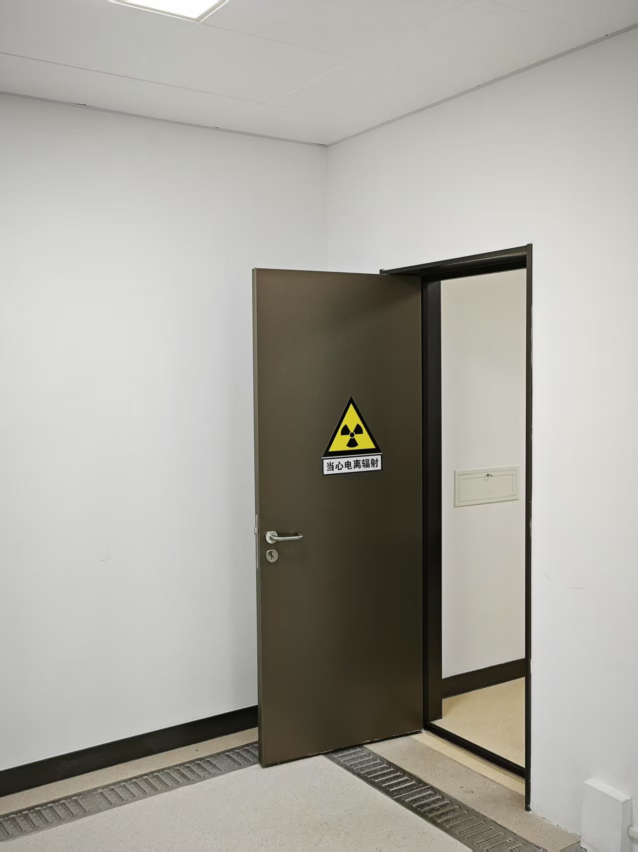 南阳CT室手动单开防护铅门